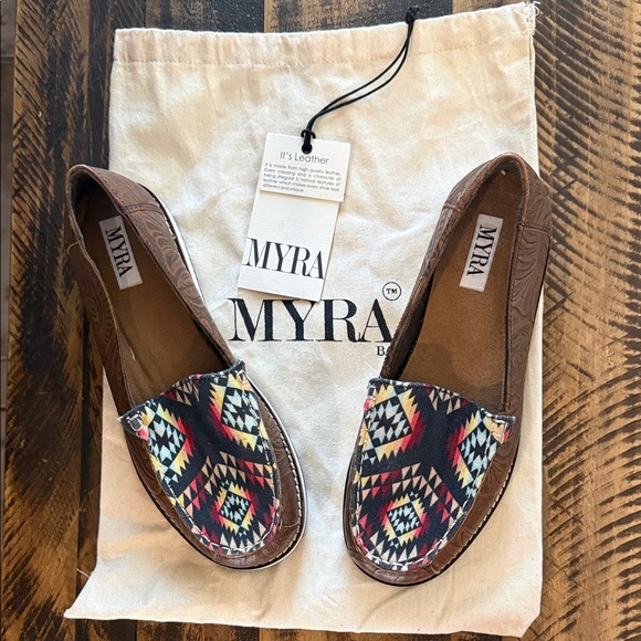 Myra Bag Shoes - Myra Bag Embossed Footing Sneakers Fur Leather Shoes S-4100 NEW